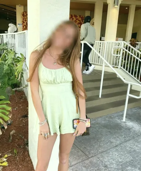 Macarena, 19 años